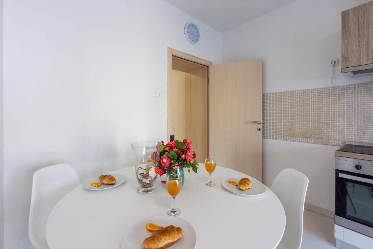 Apartment Robert Crikvenica Exterior foto